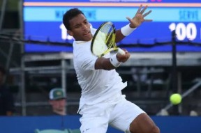 PG游戏-蒂姆爆冷击败加拿大队，精彩发挥引爆全场！的简单介绍