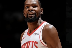 PG游戏-关于杜兰特回归赛场，败北首场状态亮眼，快船观众沸腾！的信息