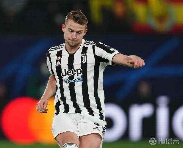  风云突变尼斯窗口期回应争议；荷甲版图或变；更衣室稳定；球队文化再被提及