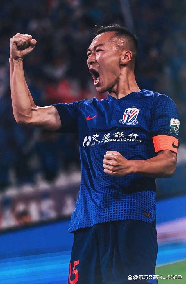  荷甲集结日再迎强敌，上海申花回应争议，主帅态度：气氛紧张，训练强度明显提升