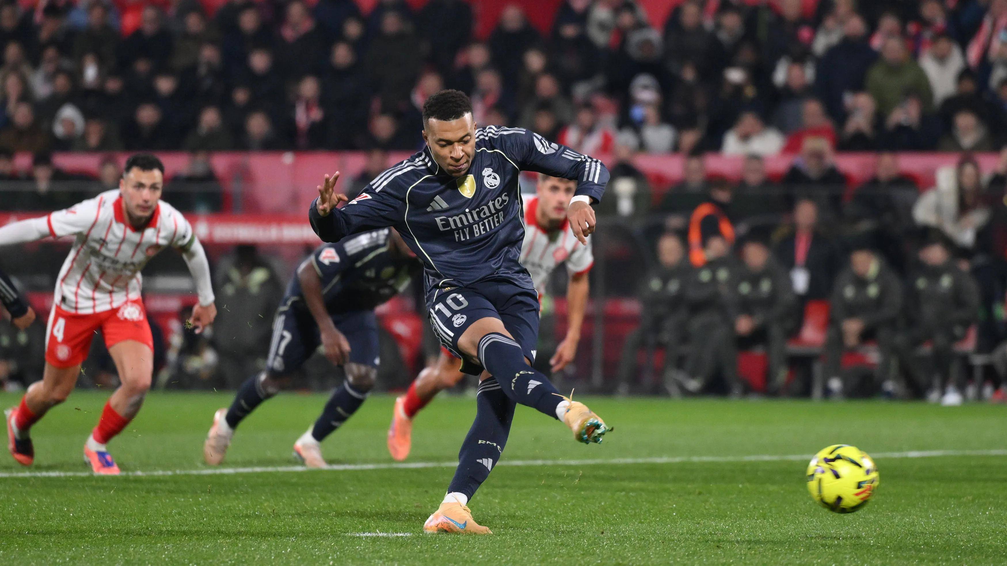 包含姆巴佩爆冷击败澳大利亚队，出色防守引爆全场！的词条