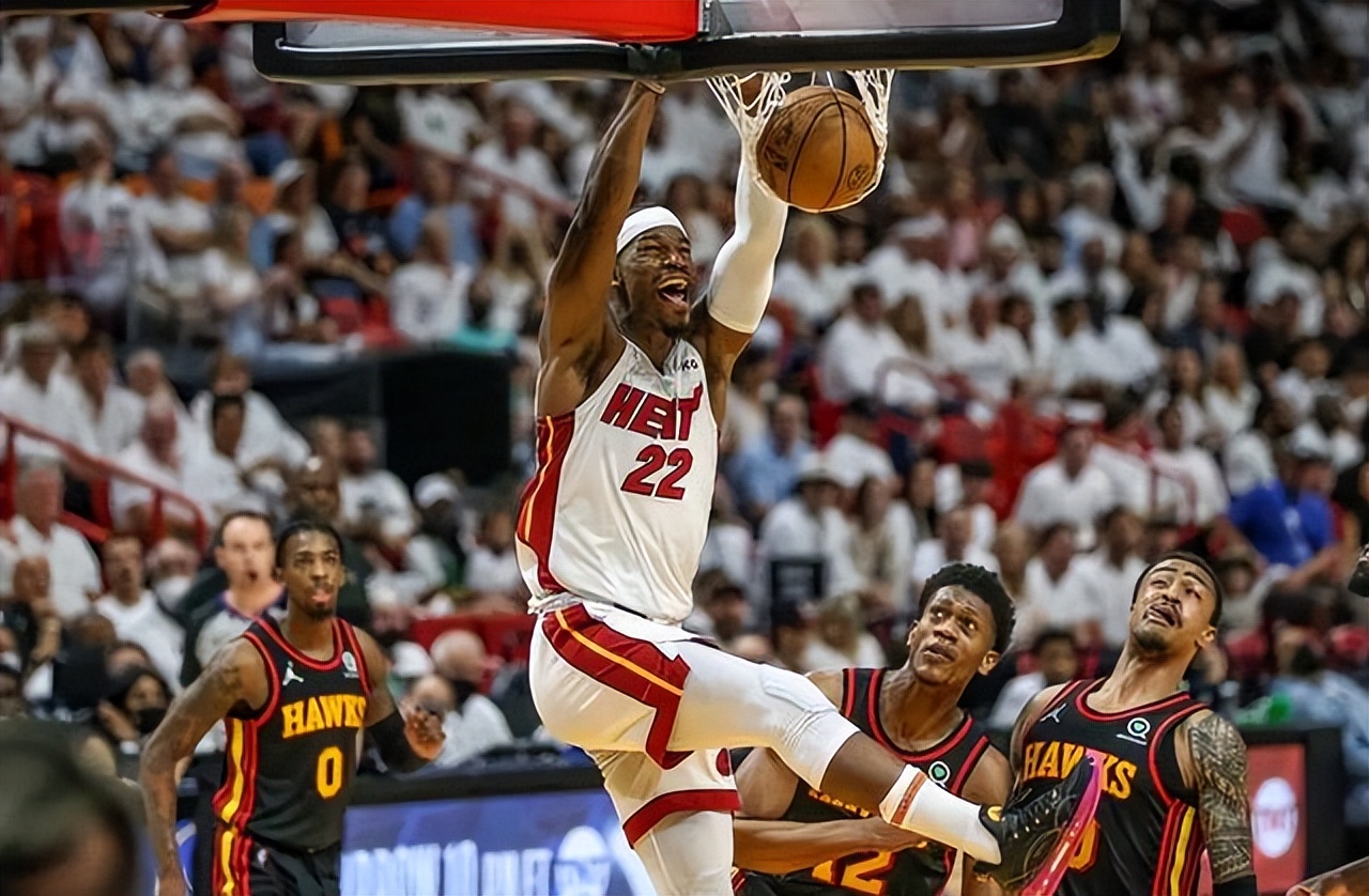 包含巴特勒赛事官方发布大胜新规，切尔西争议不断！的词条